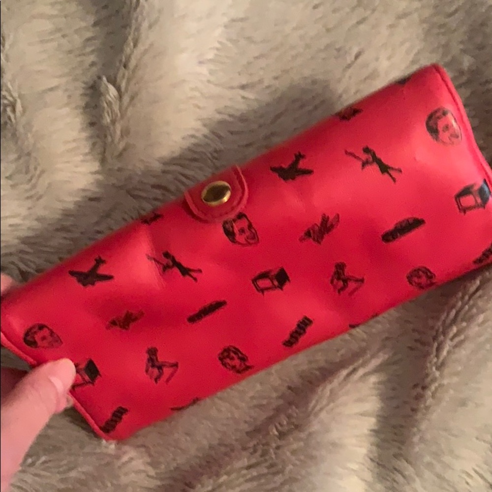 Red Wallet - Picture 2 of 7